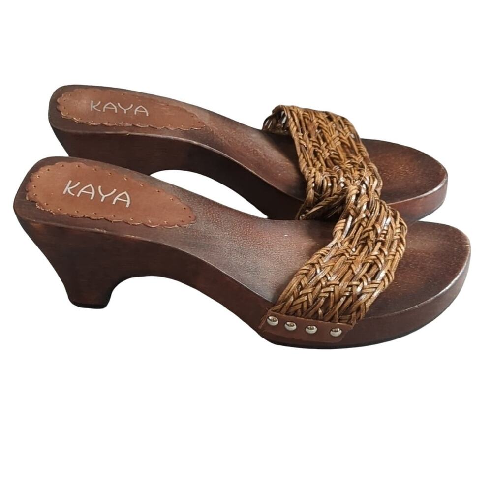 EUC Kaya Sandals